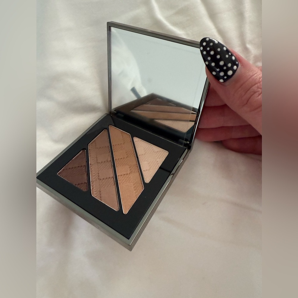 Burberry eyeshadow palette